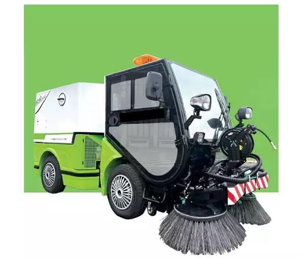Au-delà du balayage des rues : applications industrielles des véhicules d’assainissement diesel multifonctionnels